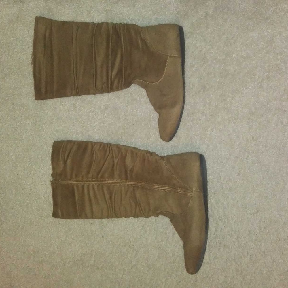 Brown suede boots size 8.5
